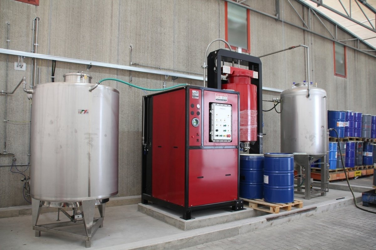 Solvent Recyclers & Water Evaporators